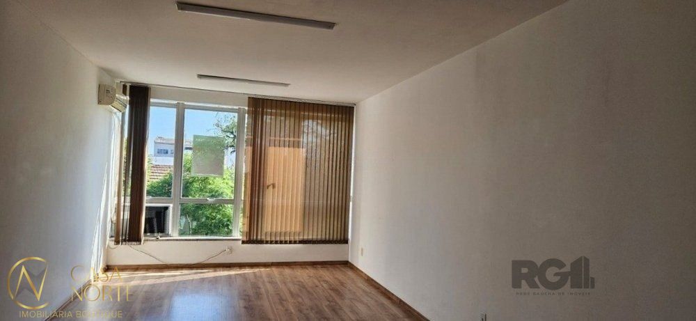 Sala Comercial à venda , 44m², Rua Felix da Cunha no bairro Floresta em Porto Alegre