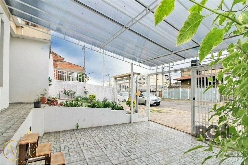 Casa à venda com 4 quartos, 285m², 1 suíte, 4 vagas, Rua Doutor Murtinho no bairro Bom Jesus em Porto Alegre