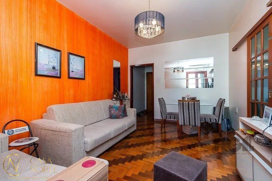 Apartamento à venda com 2 quartos, 74m², Avenida Benjamin Constant no bairro São João em Porto Alegre