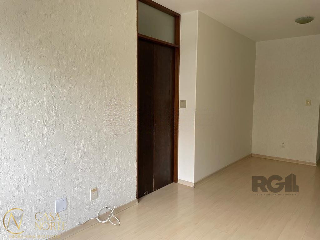 Apartamento à venda com 2 quartos, 51m², 1 vaga, Rua Domingos Crescêncio no bairro Santana em Porto Alegre