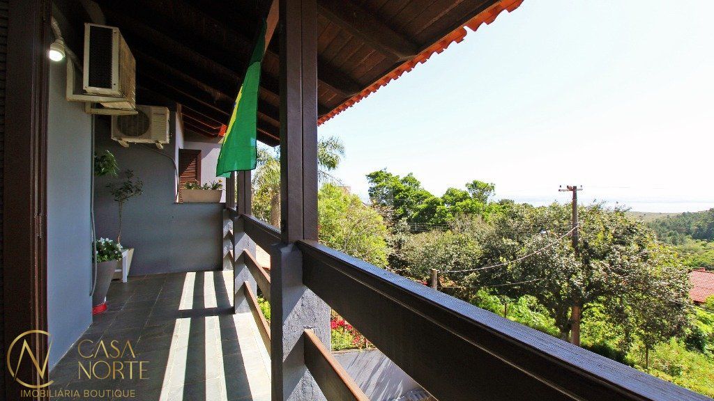 Casa à venda com 3 quartos, 195m², 1 suíte, 2 vagas, Rua Dona Lida Monteiro no bairro Teresópolis em Porto Alegre