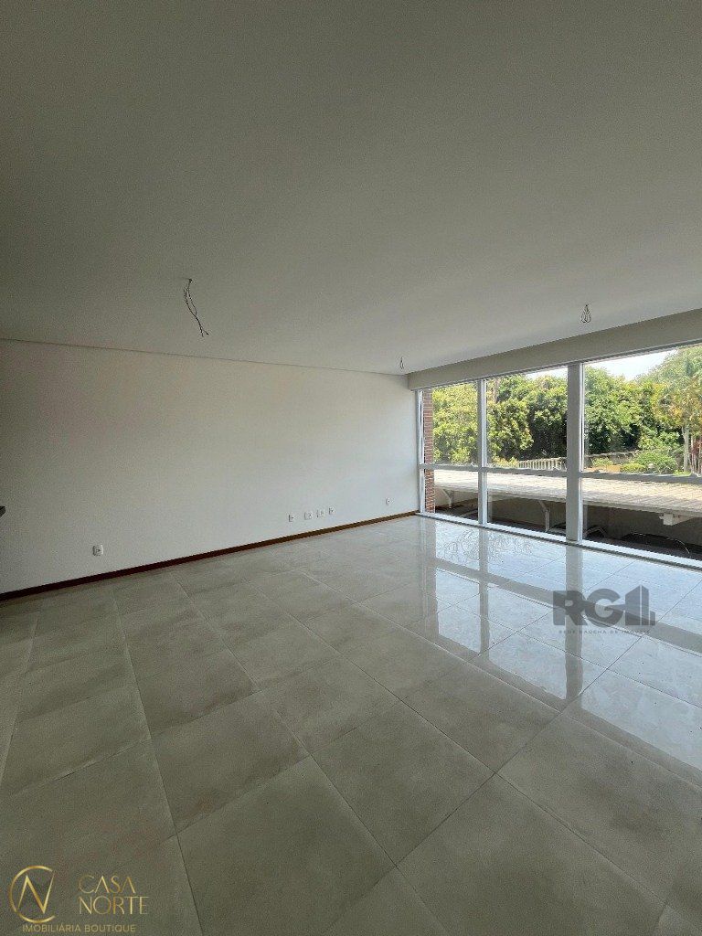 Apartamento à venda com 3 quartos, 104m², 1 suíte, 2 vagas, Rua Saica no bairro Petrópolis em Porto Alegre