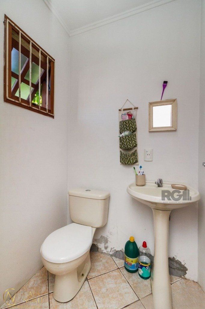 Casa à venda com 3 quartos, 117m², 1 vaga, Rua Doutor Lauro Miguel Sturm no bairro Hípica em Porto Alegre
