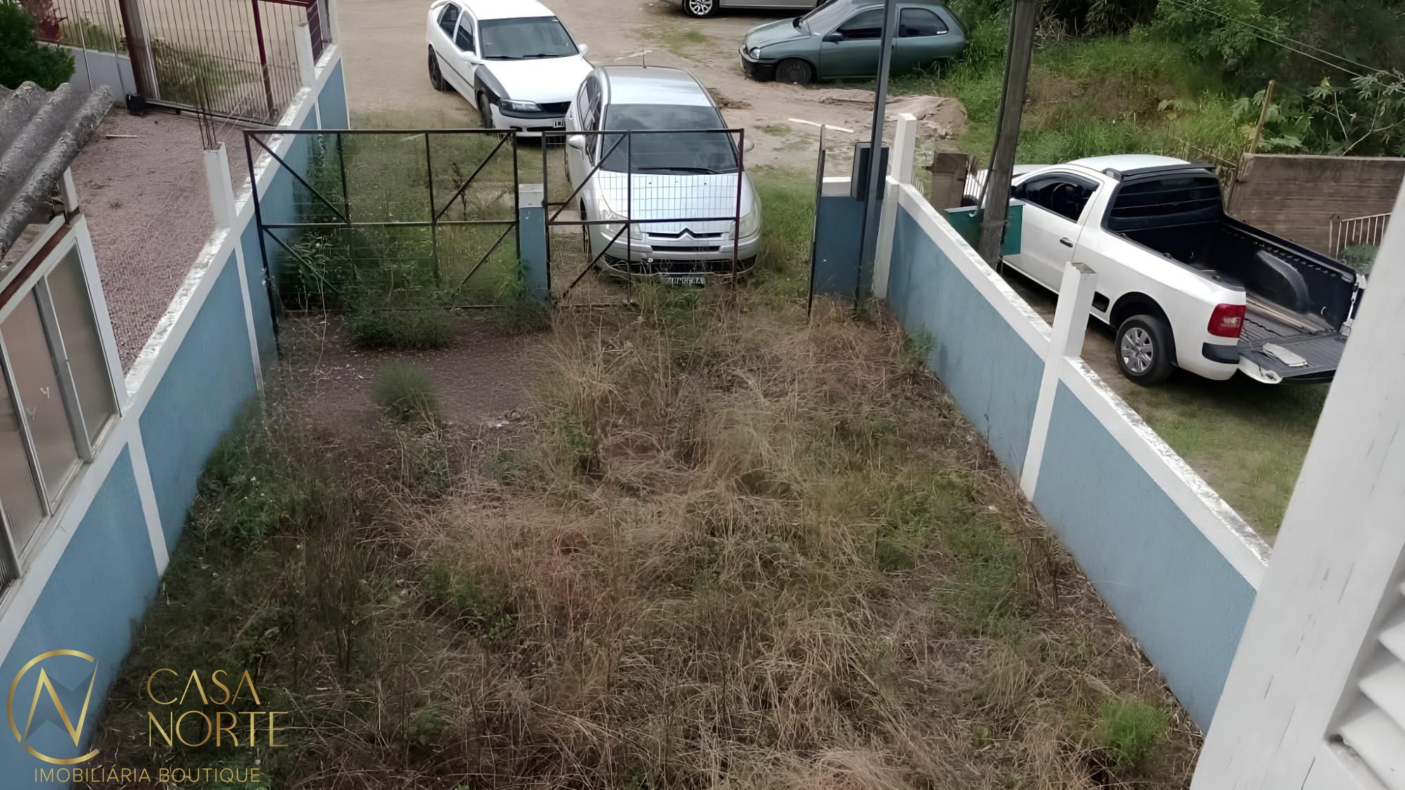Casa à venda com 2 quartos, 91m², 2 vagas, Rua Ilton Moreira de Souza no bairro Ponta Grossa em Porto Alegre