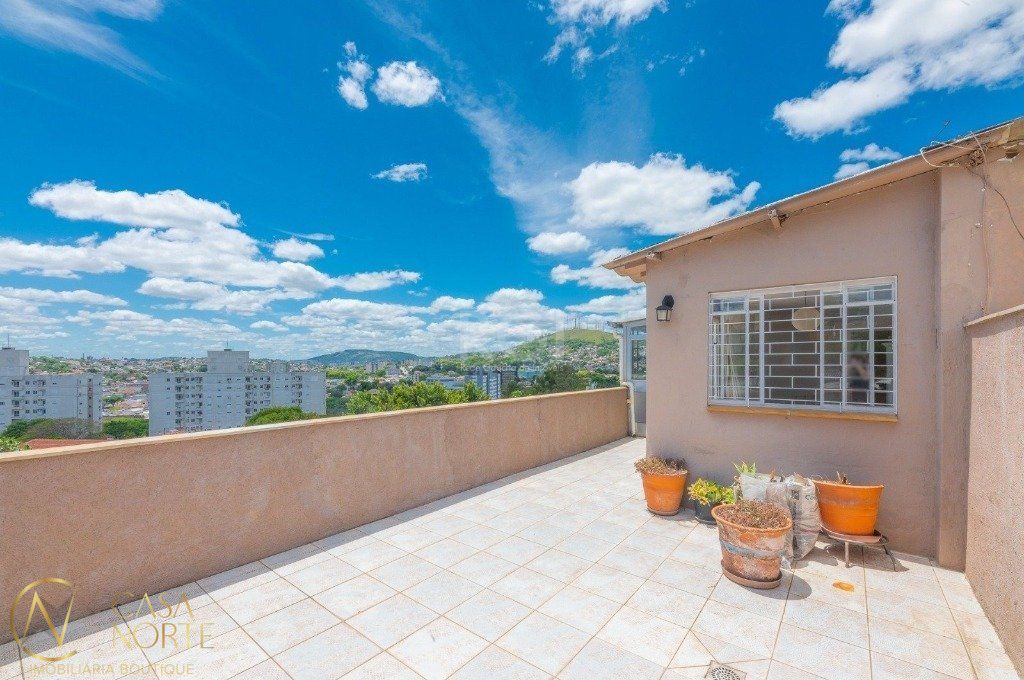 Cobertura à venda com 2 quartos, 147m², 1 vaga, Rua Antônio Divan no bairro Teresópolis em Porto Alegre