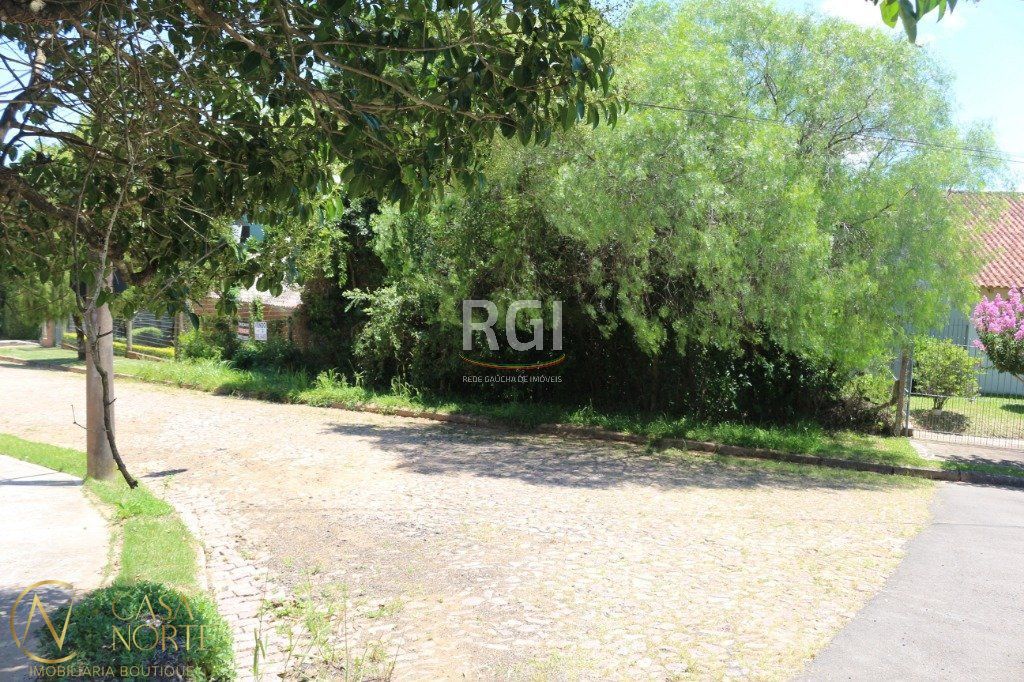 Terreno à venda  com 524m², Rua Sady Barros Hofmeister no bairro Teresópolis em Porto Alegre