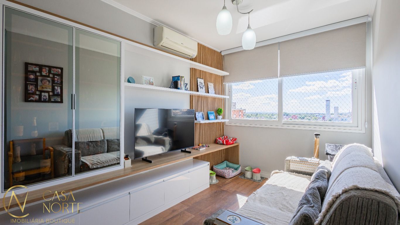 Apartamento à venda com 2 quartos, 59m², 1 suíte, 1 vaga, Rua Augusto Severo no bairro São João em Porto Alegre