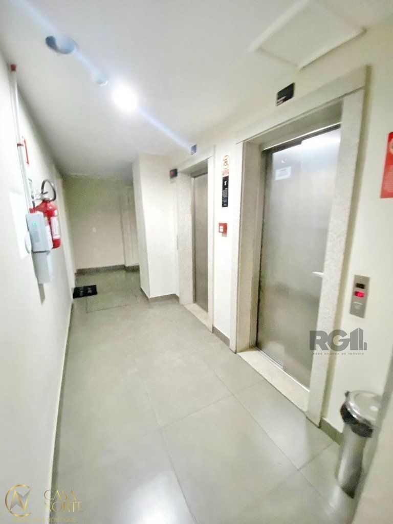Apartamento à venda com 2 quartos, 55m², 1 suíte, 1 vaga, Rua Marechal Mesquita no bairro Teresópolis em Porto Alegre