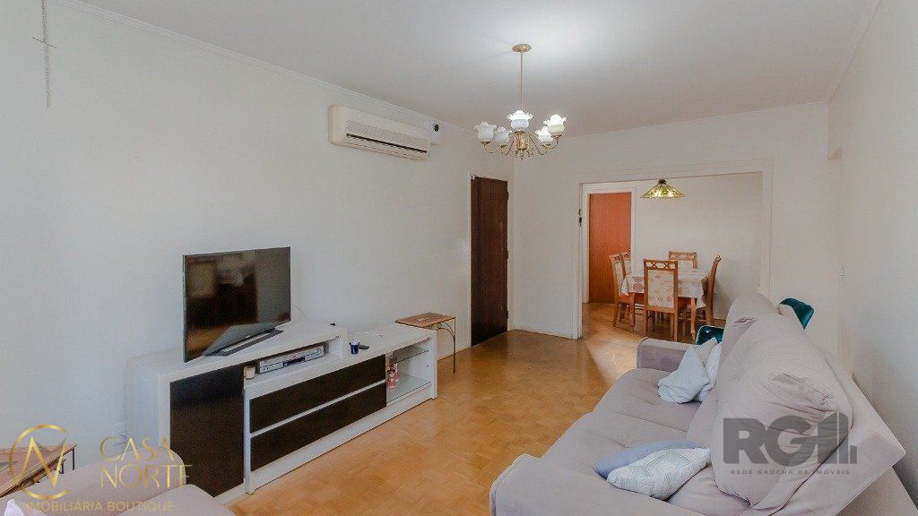 Casa à venda com 3 quartos, 120m², 1 suíte, 3 vagas, Avenida Engenheiro Ary de Abreu Lima no bairro Jardim Europa em Porto Alegre