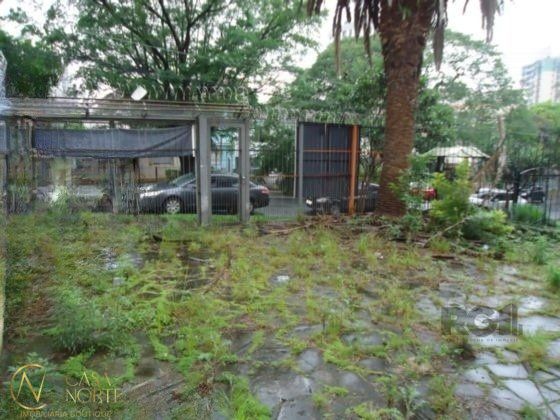 Casa à venda com 1 quarto, 350m², 6 vagas, Rua Lagoinha no bairro Petrópolis em Porto Alegre