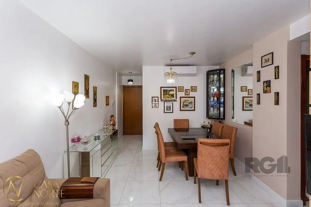 Apartamento à venda com 3 quartos, 78m², 1 suíte, 1 vaga, Rua Abram Goldsztein no bairro Jardim Carvalho em Porto Alegre