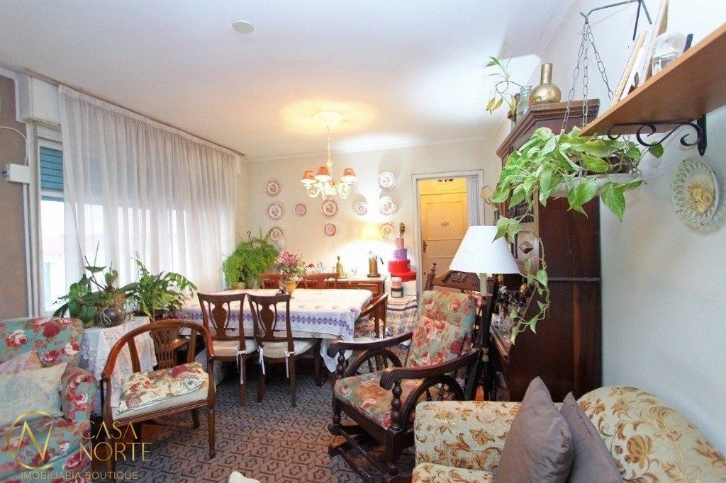 Apartamento à venda com 3 quartos, 94m², Rua Mariante no bairro Rio Branco em Porto Alegre