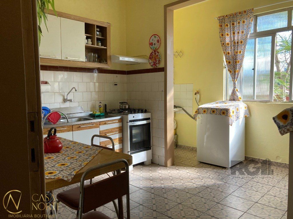 Apartamento à venda com 3 quartos, 90m², Avenida Ipiranga no bairro Partenon em Porto Alegre