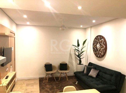 Apartamento à venda com 3 quartos, 73m², 1 suíte, Rua General Camara no bairro Centro Histórico em Porto Alegre