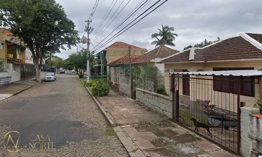 Casa à venda com 2 quartos, 76m², 1 vaga, Rua Ricalde Marques no bairro Jardim São Pedro em Porto Alegre