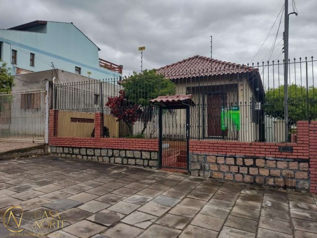 Casa à venda com 2 quartos, 70m², 1 vaga, Rua Vidal de Negreiros no bairro Vila São José em Porto Alegre