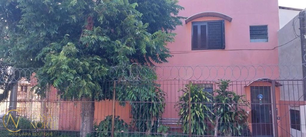 Casa à venda com 3 quartos, 180m², 1 suíte, 1 vaga, Rua Dário Totta no bairro Teresópolis em Porto Alegre