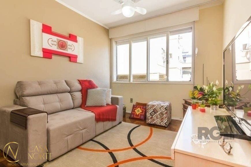 Apartamento à venda com 3 quartos, 86m², 1 vaga, Avenida Coronel Lucas de Oliveira no bairro Petrópolis em Porto Alegre