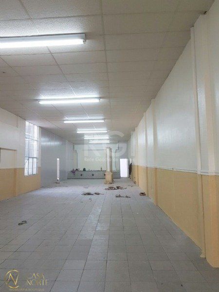 Pavilhão à venda , 740m², Rua Coronel Aparício Borges no bairro Glória em Porto Alegre
