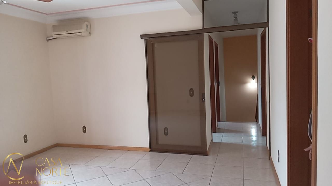 Casa à venda com 3 quartos, 191m², 1 suíte, 3 vagas, Avenida Cruz Alta no bairro Nonoai em Porto Alegre
