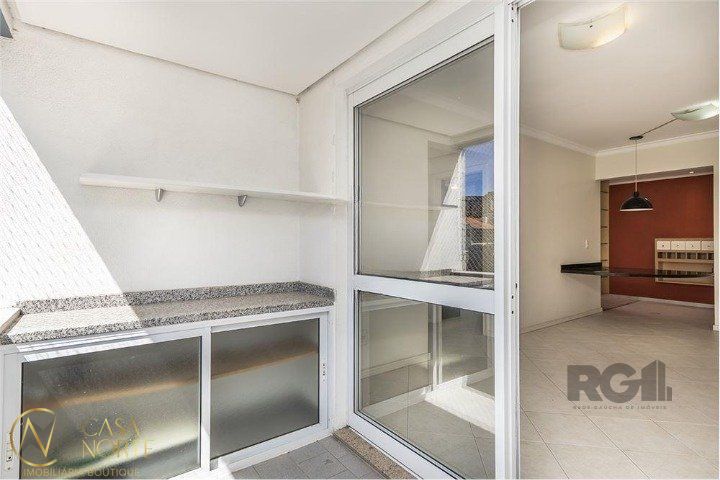Apartamento à venda com 2 quartos, 71m², 1 vaga, Rua Octávio de Souza no bairro Teresópolis em Porto Alegre