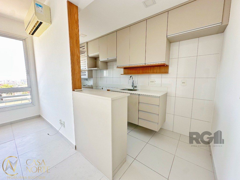 Apartamento à venda com 2 quartos, 53m², 1 suíte, 1 vaga, Rua Doutor Malheiros no bairro Santo Antônio em Porto Alegre
