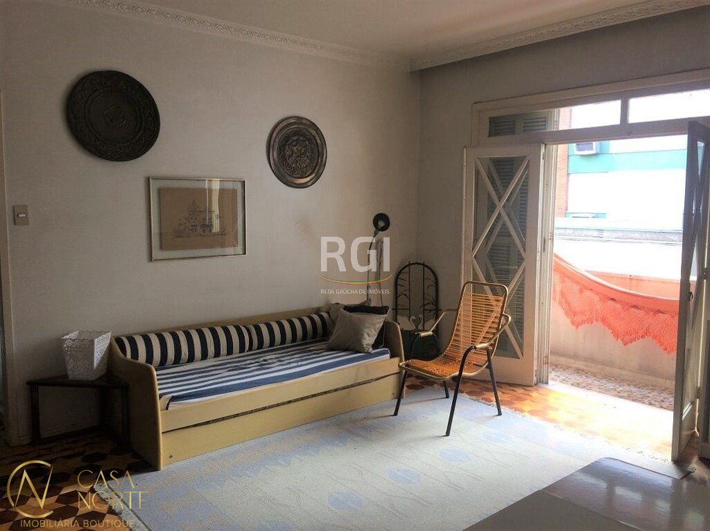 Apartamento à venda com 3 quartos, 142m², 1 vaga, Rua Santo Antônio no bairro Floresta em Porto Alegre