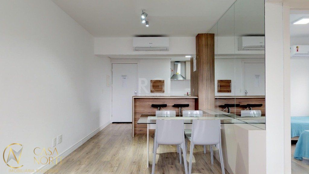 Apartamento à venda com 2 quartos, 62m², 1 suíte, 2 vagas, Rua Aneron Correa de Oliveira no bairro Jardim do Salso em Porto Alegre