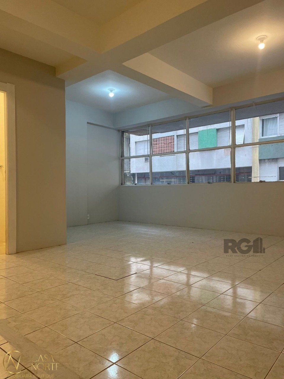 Kitnet à venda com 1 quarto, 40m², Avenida Senador Salgado Filho no bairro Centro Histórico em Porto Alegre