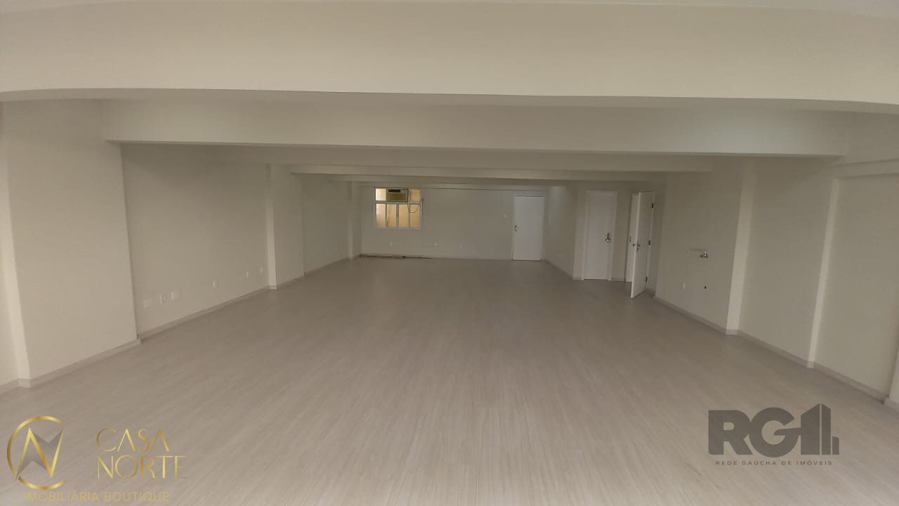Sala Comercial à venda , 145m², Praça Osvaldo Cruz no bairro Centro Histórico em Porto Alegre
