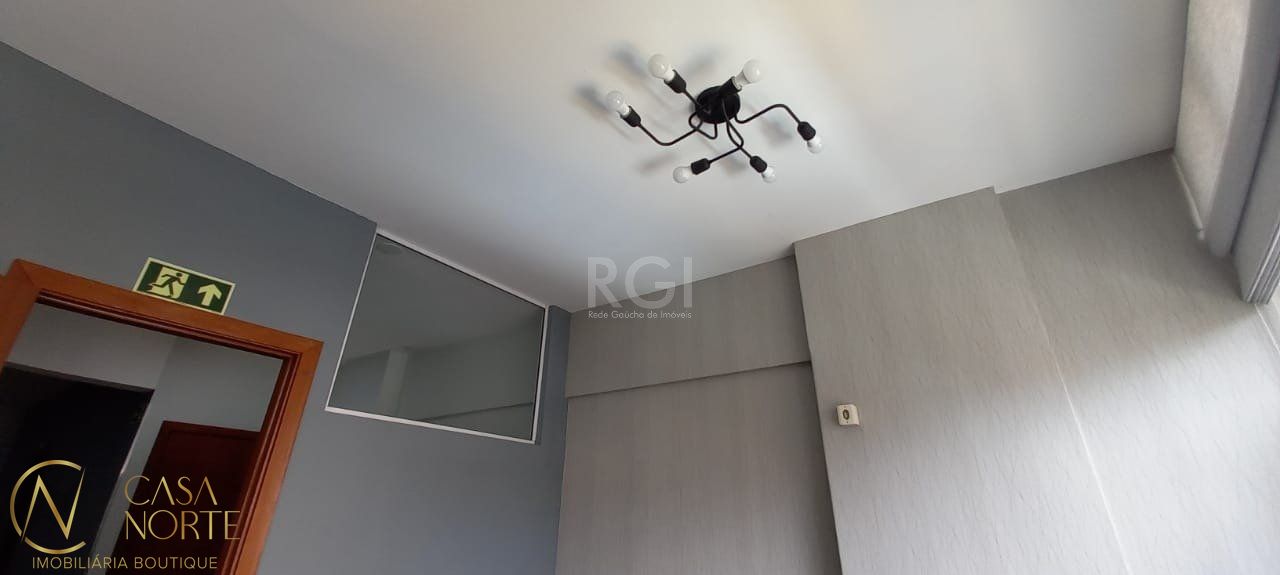 Sala Comercial à venda , 53m², Praça Osvaldo Cruz no bairro Centro Histórico em Porto Alegre