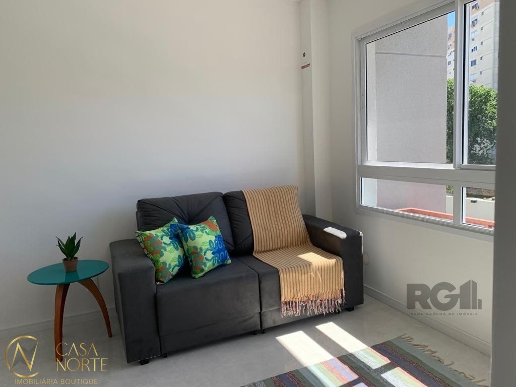 Apartamento à venda com 1 quarto, 40m², Avenida dos Cubanos no bairro Partenon em Porto Alegre