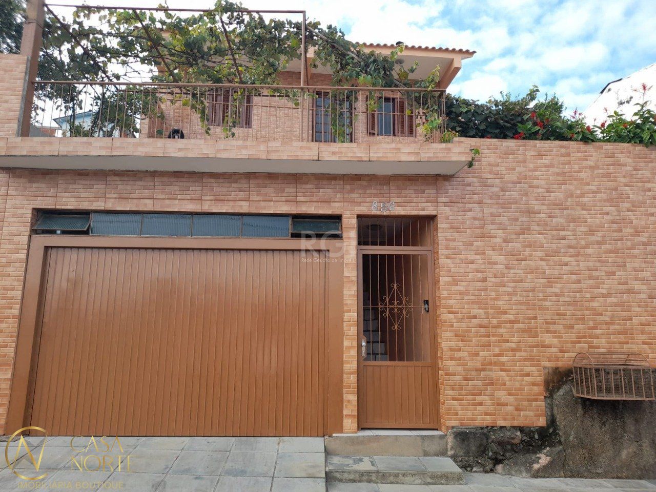 Casa à venda com 3 quartos, 100m², Avenida Renascenca no bairro Cascata em Porto Alegre