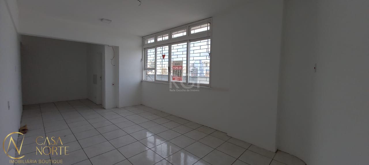Sala Comercial à venda , 30m², Praça Osvaldo Cruz no bairro Centro Histórico em Porto Alegre