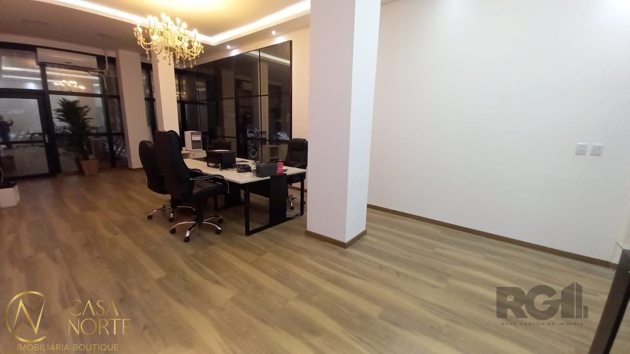 Sala Comercial à venda , 368m², Avenida Alberto Bins no bairro Floresta em Porto Alegre