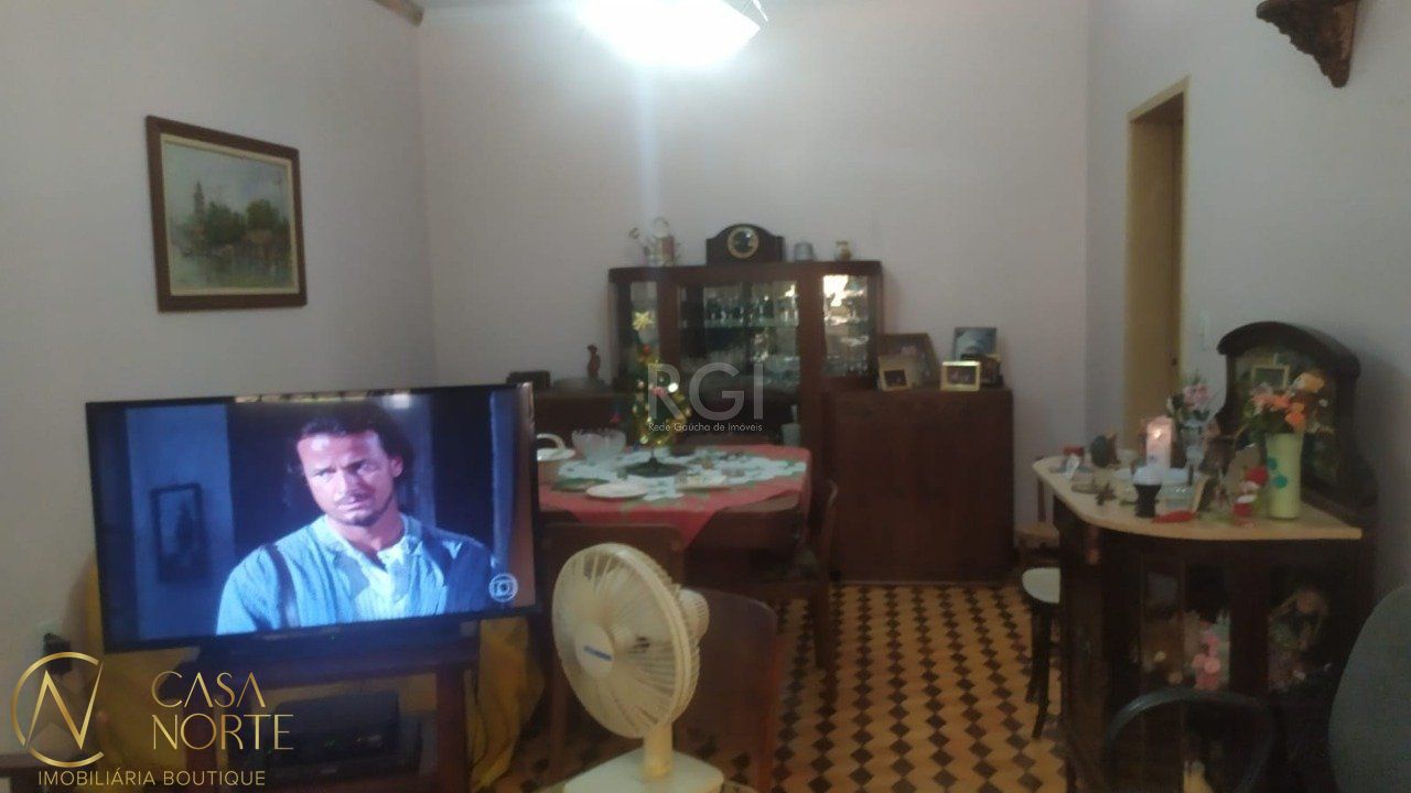 Casa à venda com 3 quartos, 300m², 4 vagas, Avenida Ceara no bairro São João em Porto Alegre