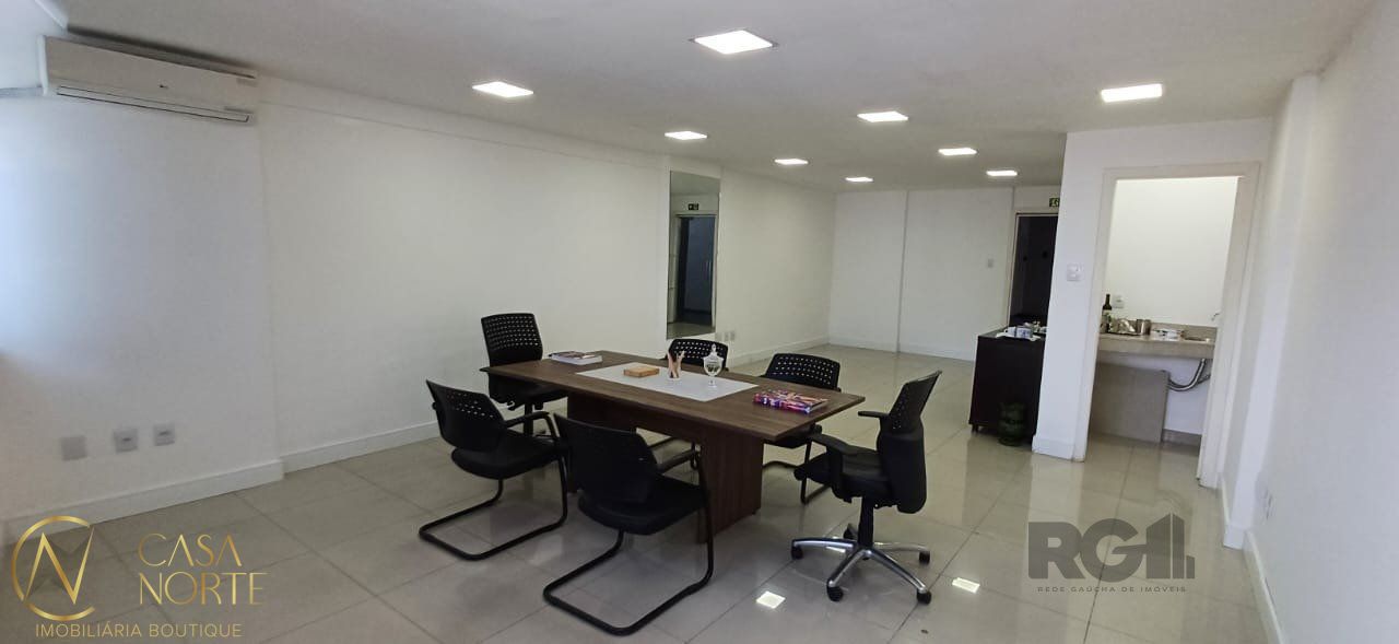 Sala Comercial à venda , 45m², Praça Osvaldo Cruz no bairro Centro Histórico em Porto Alegre