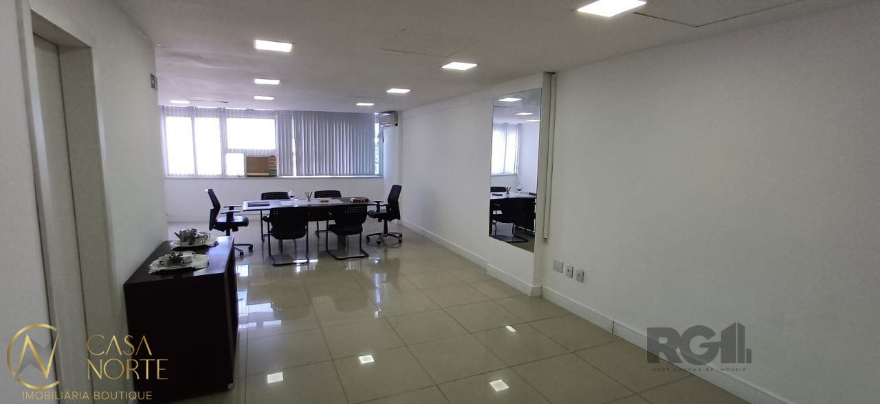 Sala Comercial à venda , 45m², Praça Osvaldo Cruz no bairro Centro Histórico em Porto Alegre