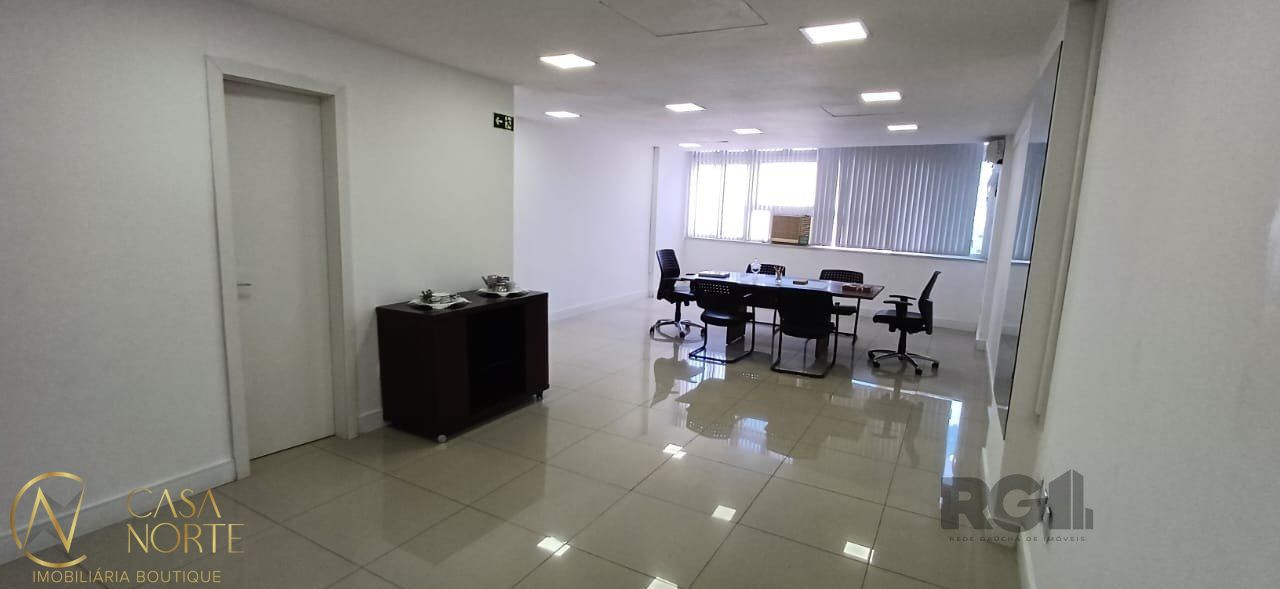 Sala Comercial à venda , 45m², Praça Osvaldo Cruz no bairro Centro Histórico em Porto Alegre