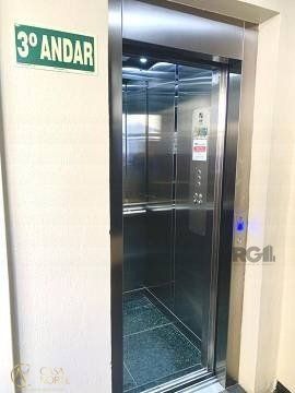 Sala Comercial à venda , 76m², Rua Vinte e Quatro de Outubro no bairro Moinhos de Vento em Porto Alegre