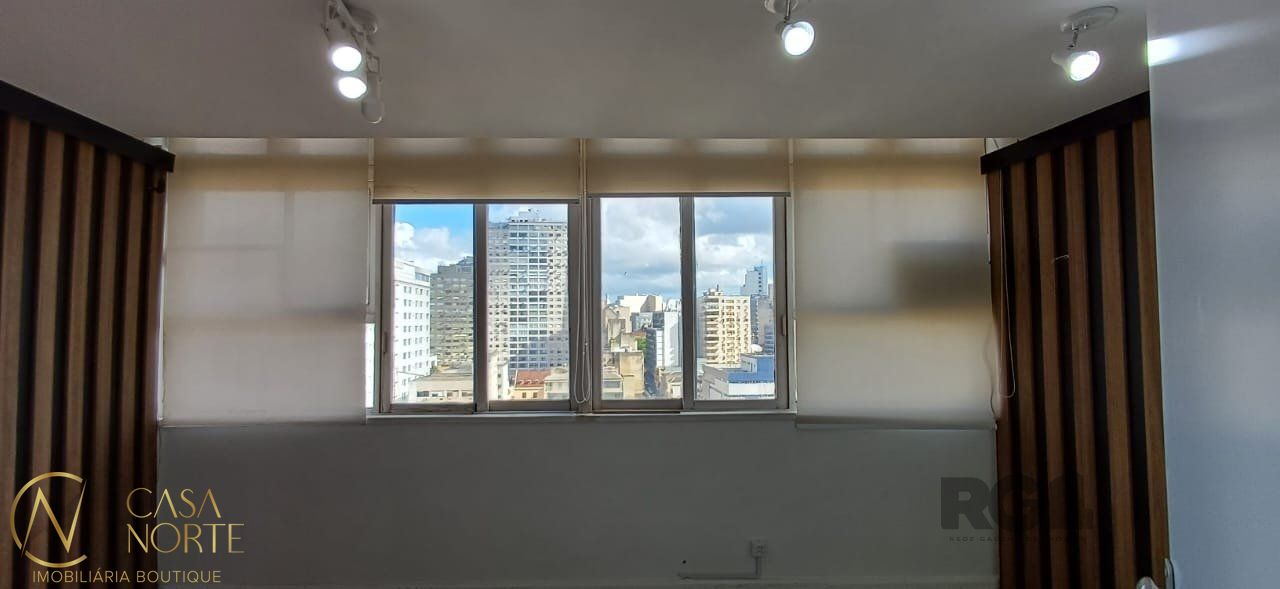 Sala Comercial à venda , 50m², Praça Osvaldo Cruz no bairro Centro Histórico em Porto Alegre