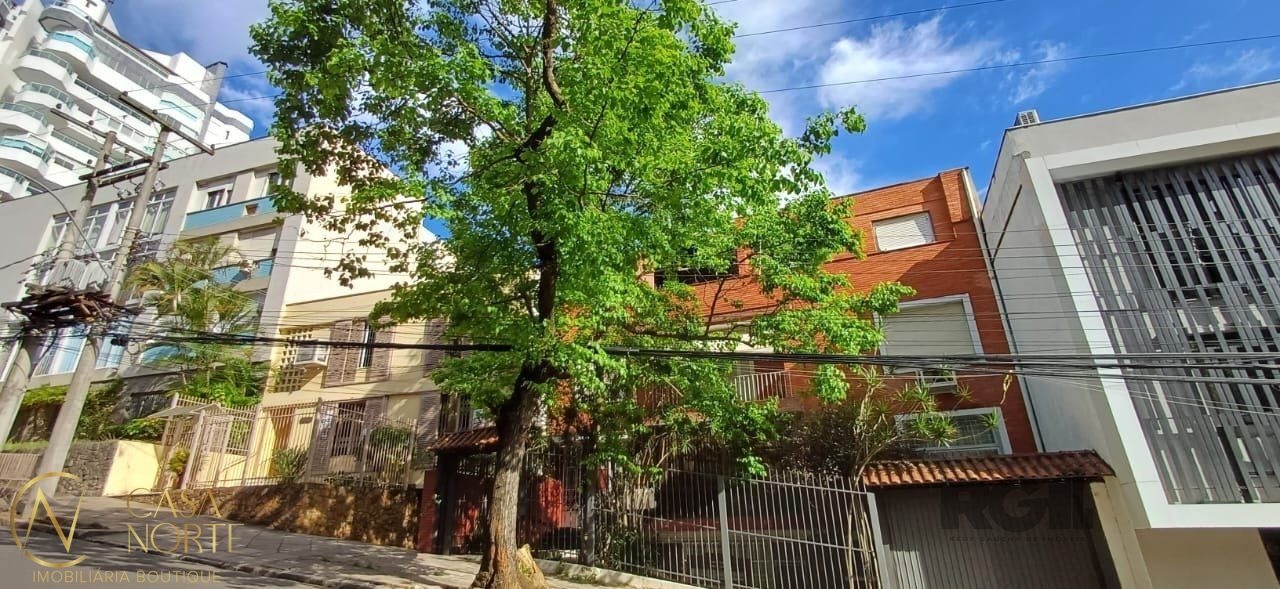 Cobertura à venda com 3 quartos, 253m², 3 suítes, 2 vagas, Rua Dona Laura no bairro Rio Branco em Porto Alegre