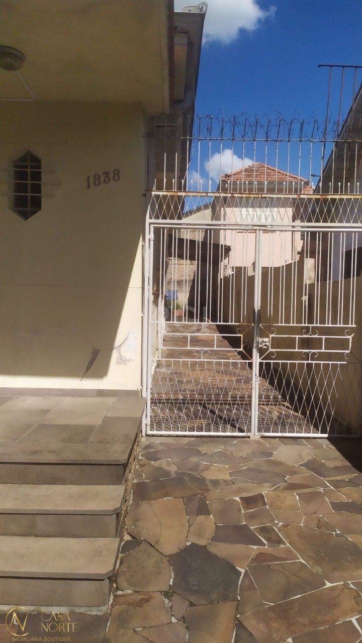 Casa à venda com 3 quartos, 300m², 4 vagas, Avenida Ceara no bairro São João em Porto Alegre