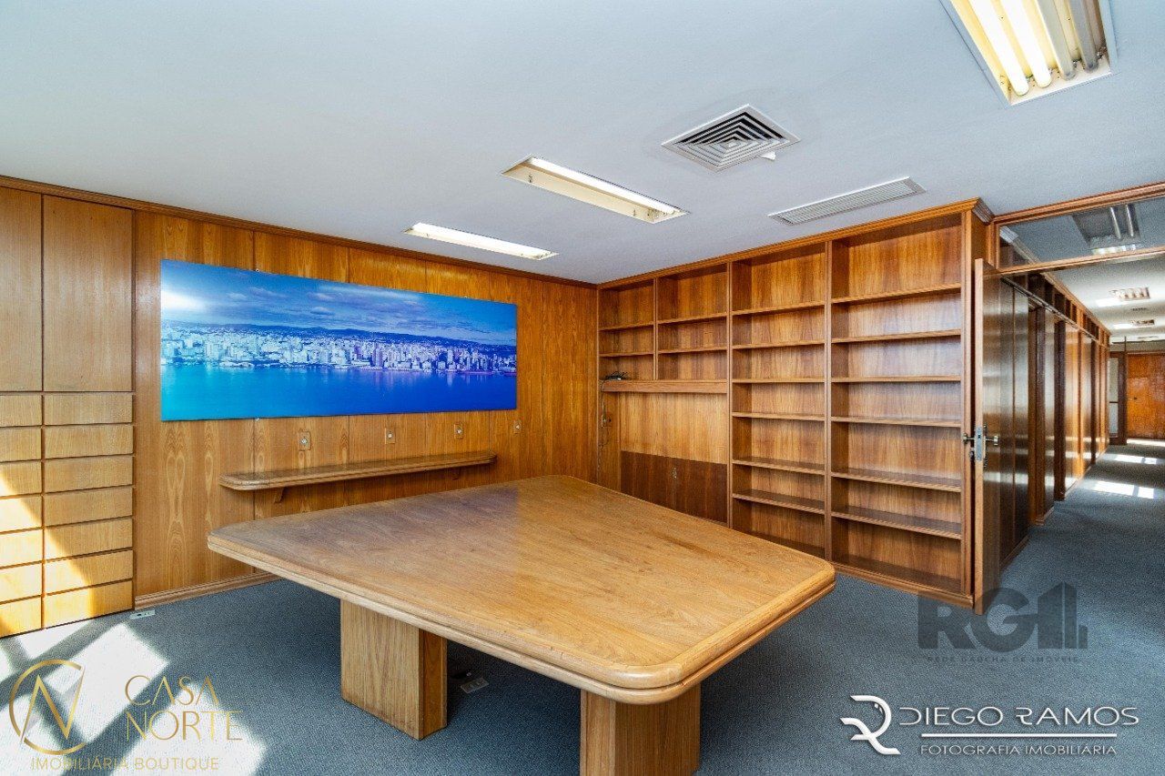 Sala Comercial à venda , 172m², Praça Quinze de Novembro no bairro Centro Histórico em Porto Alegre