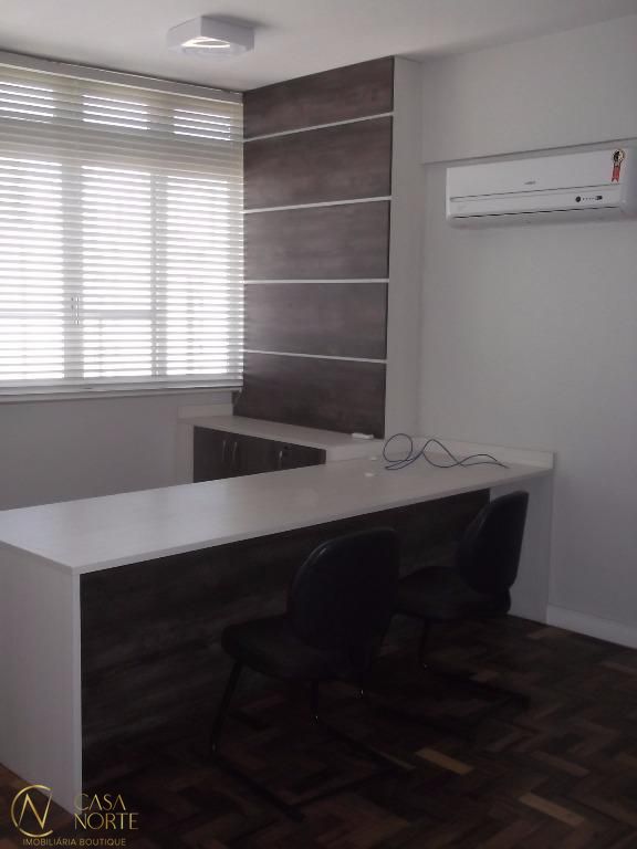 Sala Comercial à venda , 56m², Praça Osvaldo Cruz no bairro Centro Histórico em Porto Alegre