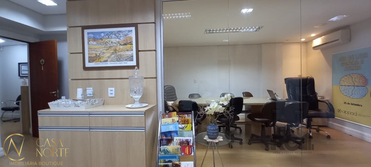 Sala Comercial à venda , 109m², Rua Vigário José Inácio no bairro Centro Histórico em Porto Alegre