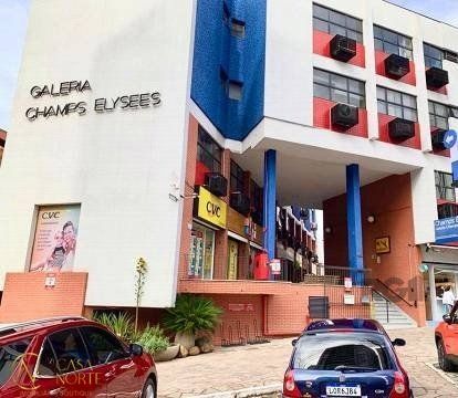 Sala Comercial à venda , 76m², Rua Vinte e Quatro de Outubro no bairro Moinhos de Vento em Porto Alegre