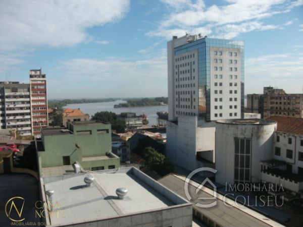 Sala Comercial à venda com 1 quarto, 51m², Praça Osvaldo Cruz no bairro Centro Histórico em Porto Alegre