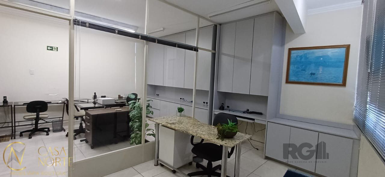 Sala Comercial à venda , 41m², Praça Osvaldo Cruz no bairro Centro Histórico em Porto Alegre