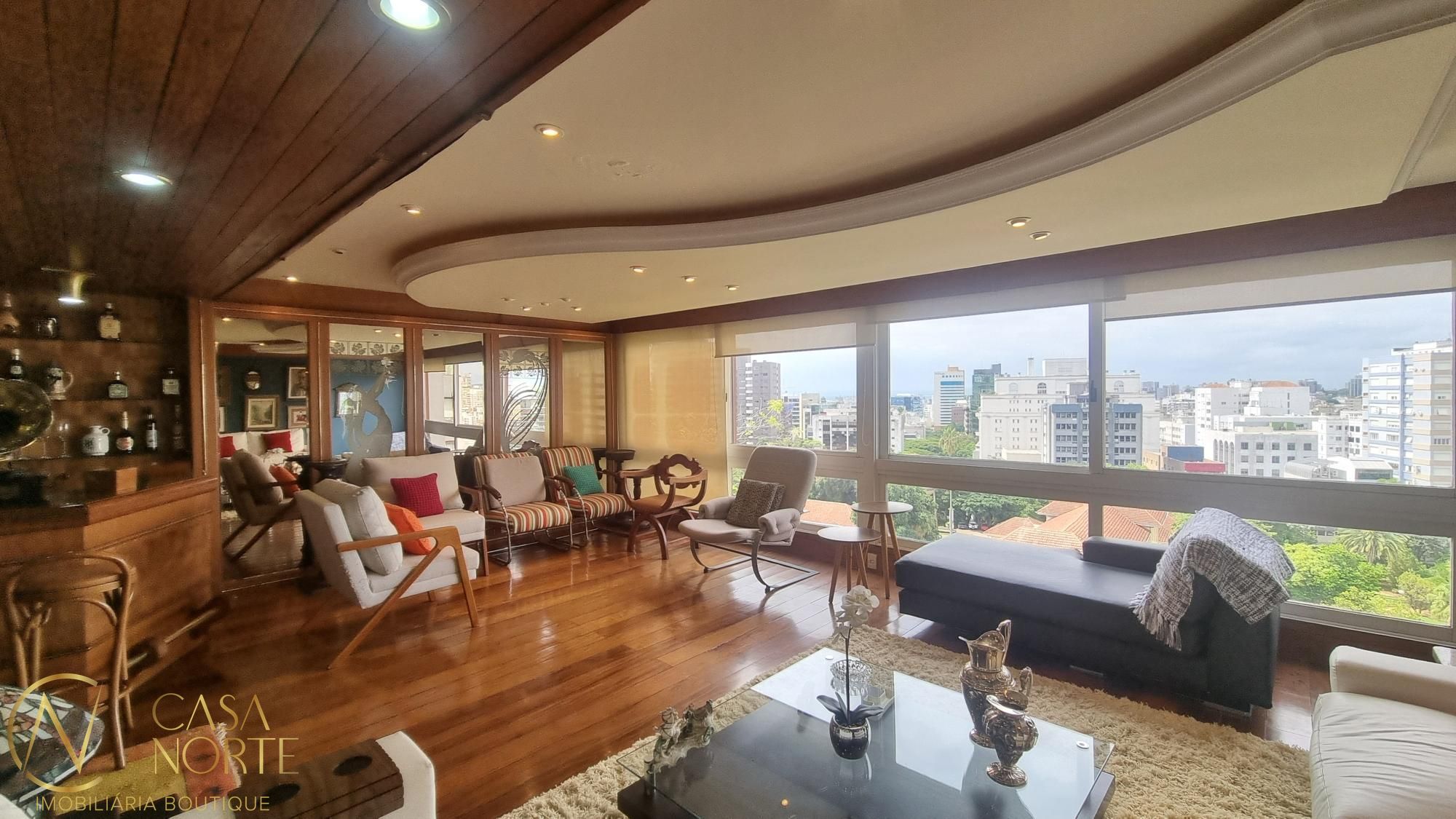 Cobertura à venda com 3 quartos, 354m², 2 suítes, 2 vagas, Rua Doutor Vale no bairro Floresta em Porto Alegre